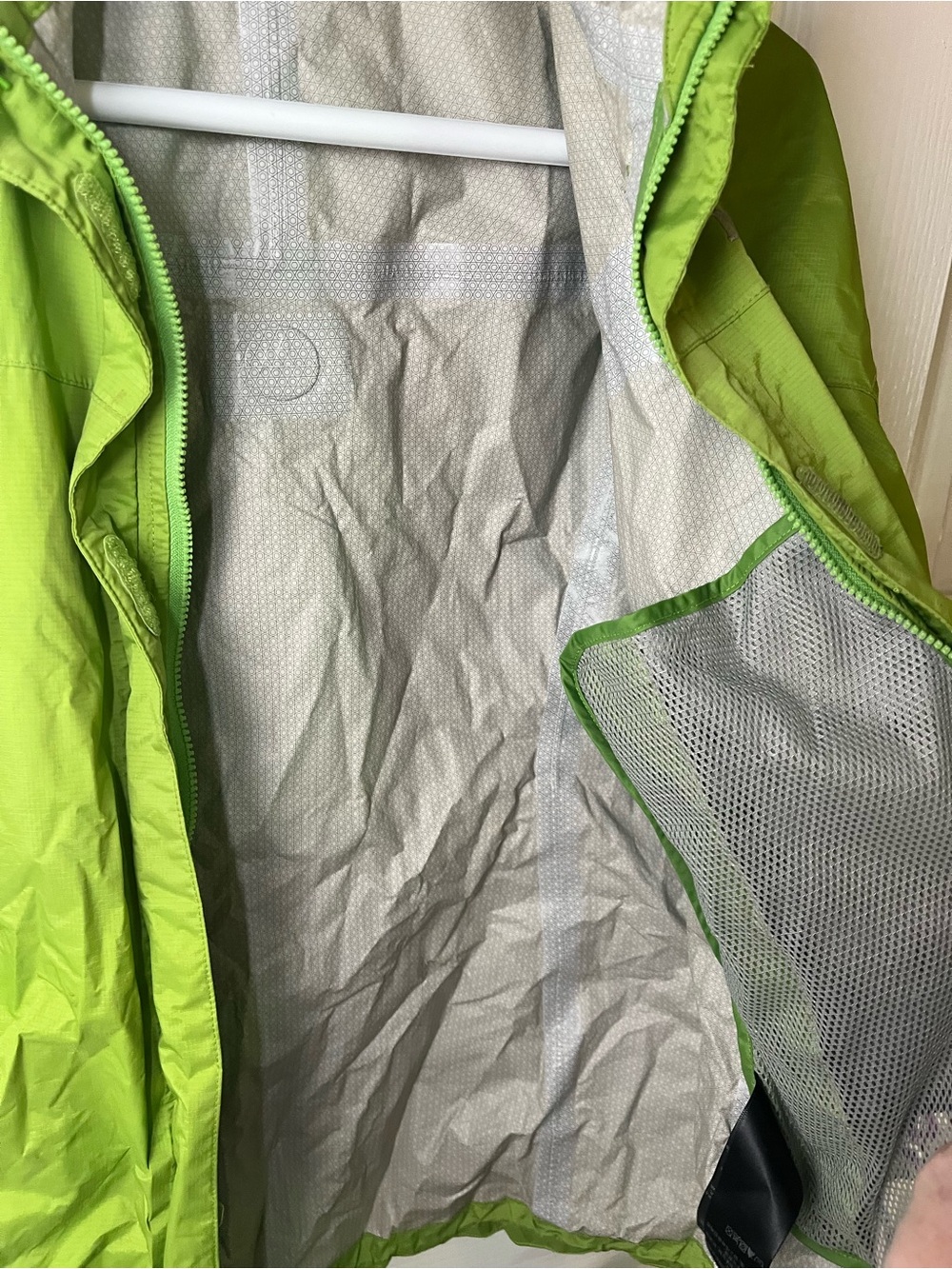 Marmot Bright Lime Green Packable Hooded Shell - Picture 4 of 5